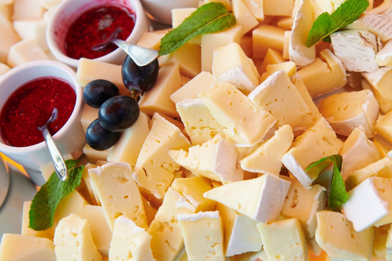 Cheese-Nibbler-Tray-1536x1024